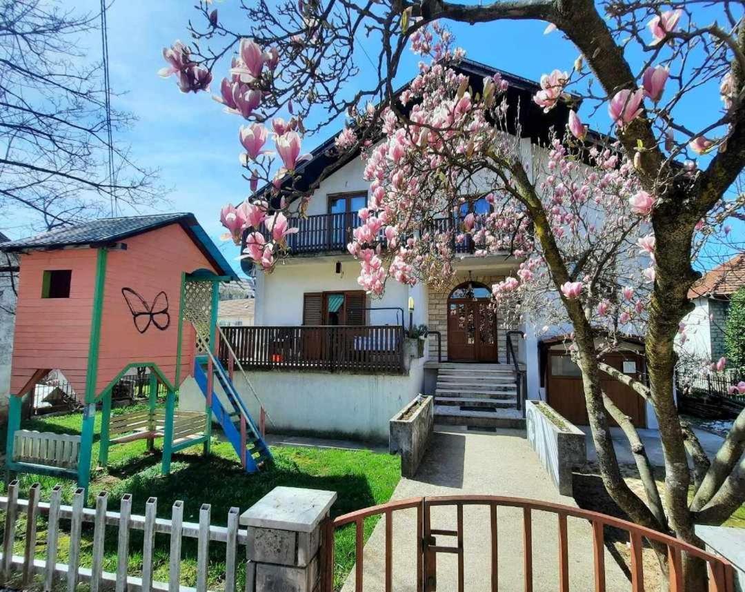 דירות Nikšić Old Town House מראה חיצוני תמונה